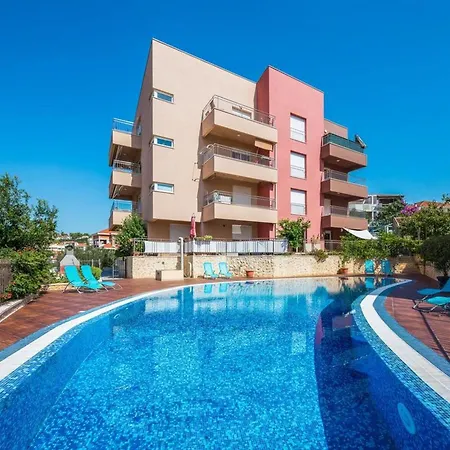Luxury Okrug Gornji With Sea View And Pool * Trogir