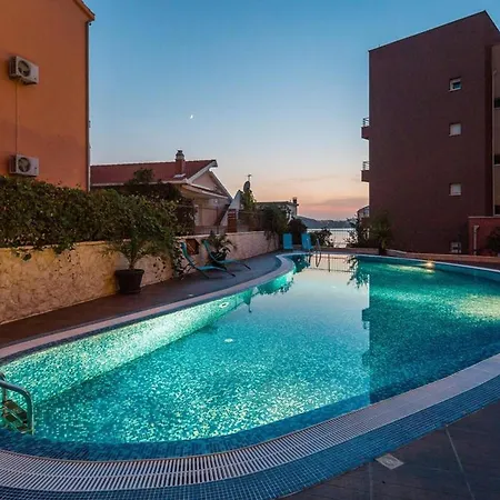 Luxury Okrug Gornji With Sea View And Pool Apartment Trogir